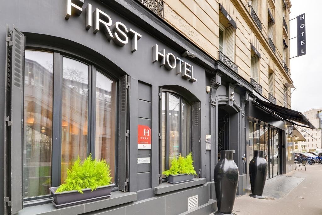 Отель First Hotel Paris Tour Eiffel 4*