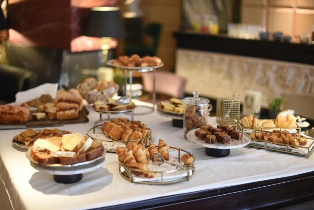 Картинка Hotel De Berri, Luxury Collection Hotel Paris 5*