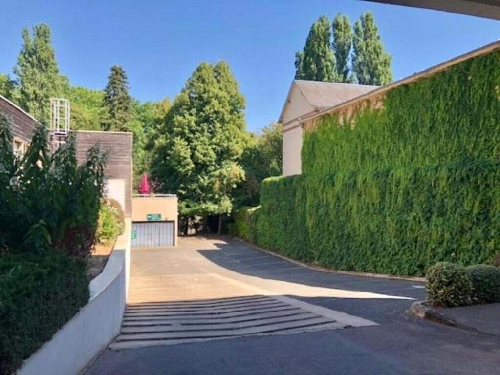 Zdjęcie B&B Hotel Chartres Centre Cathedrale 3*