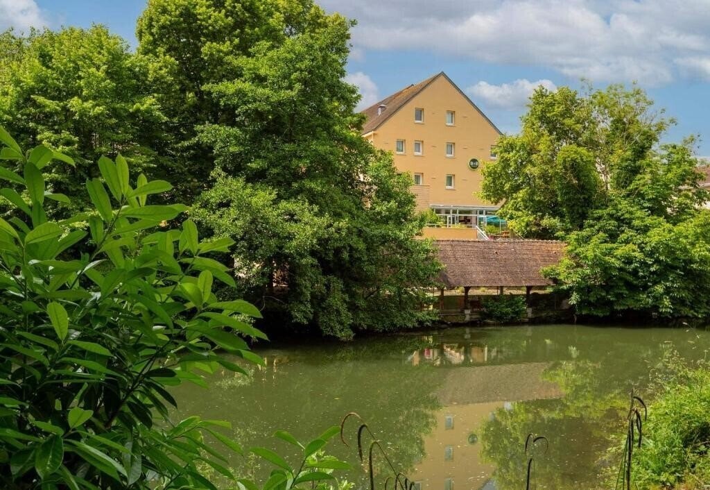 Zdjęcia B&B Hotel Chartres Centre Cathedrale 3*