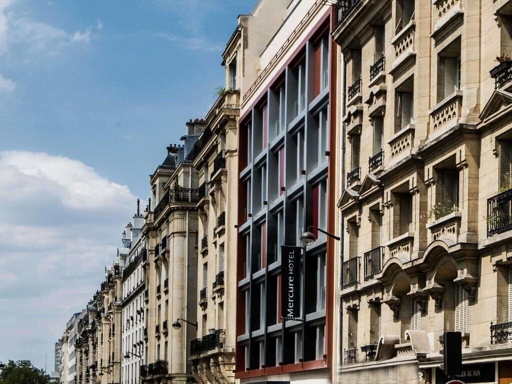 Отель Hotel Mercure Paris 17 Batignolles 4*
