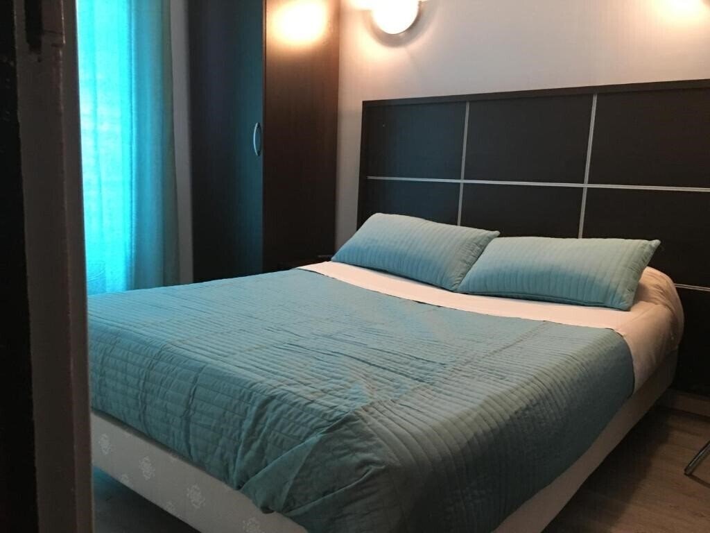 Отель Hotel du Globe 18 2*