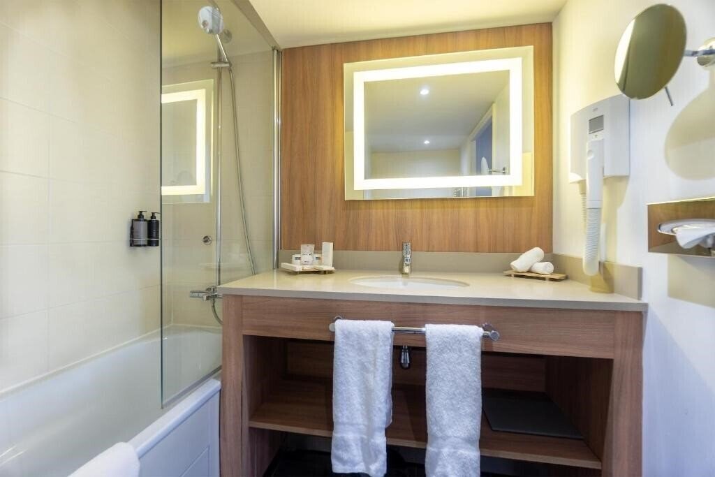 Фотографія City Residence Paris CDG Airport 4*