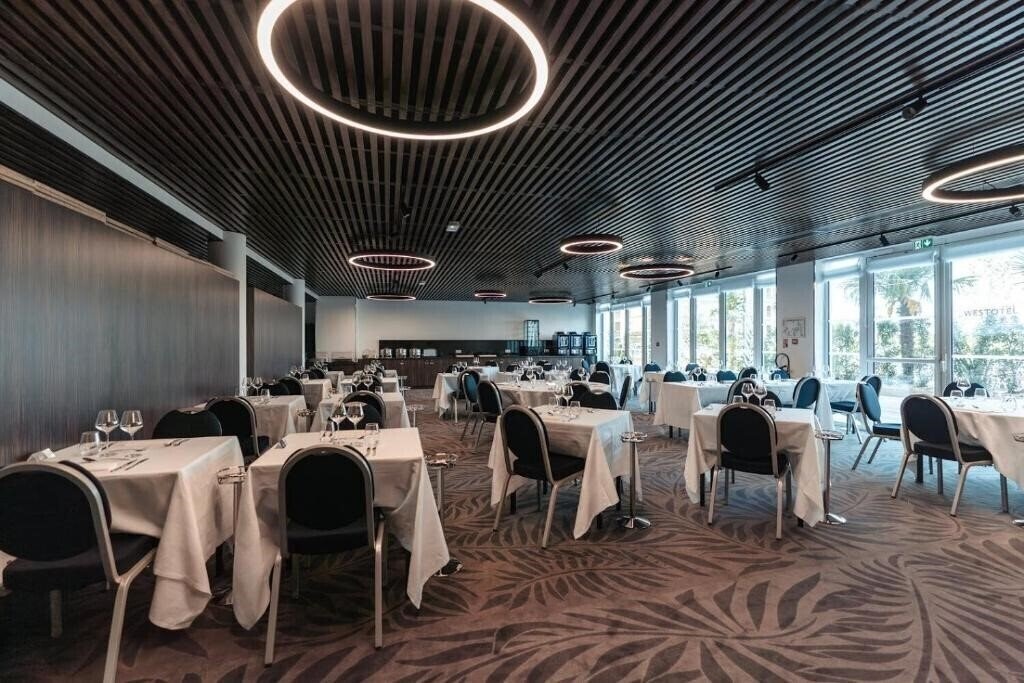 Zdjęcie Westotel Taverny Paris Val d'Oise 4*