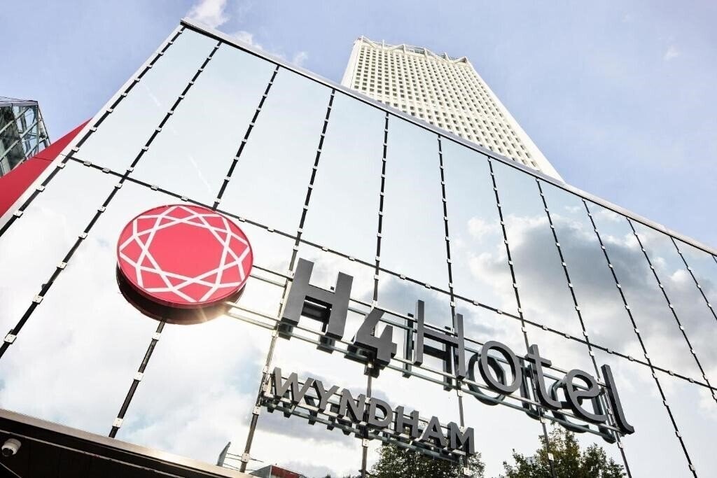 Фотография H4 Hotel Wyndham Paris Pleyel Resort 4*