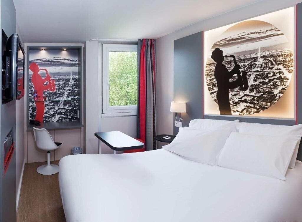 Отель Hotel Inn Design Paris Saint Quentin 3*