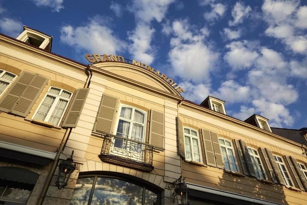 Hotel Hotel & SPA Le Grand Monarque Chartres 4*