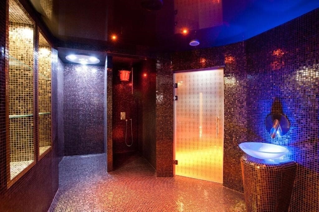 Zdjęcie Hotel & SPA Le Grand Monarque Chartres 4*