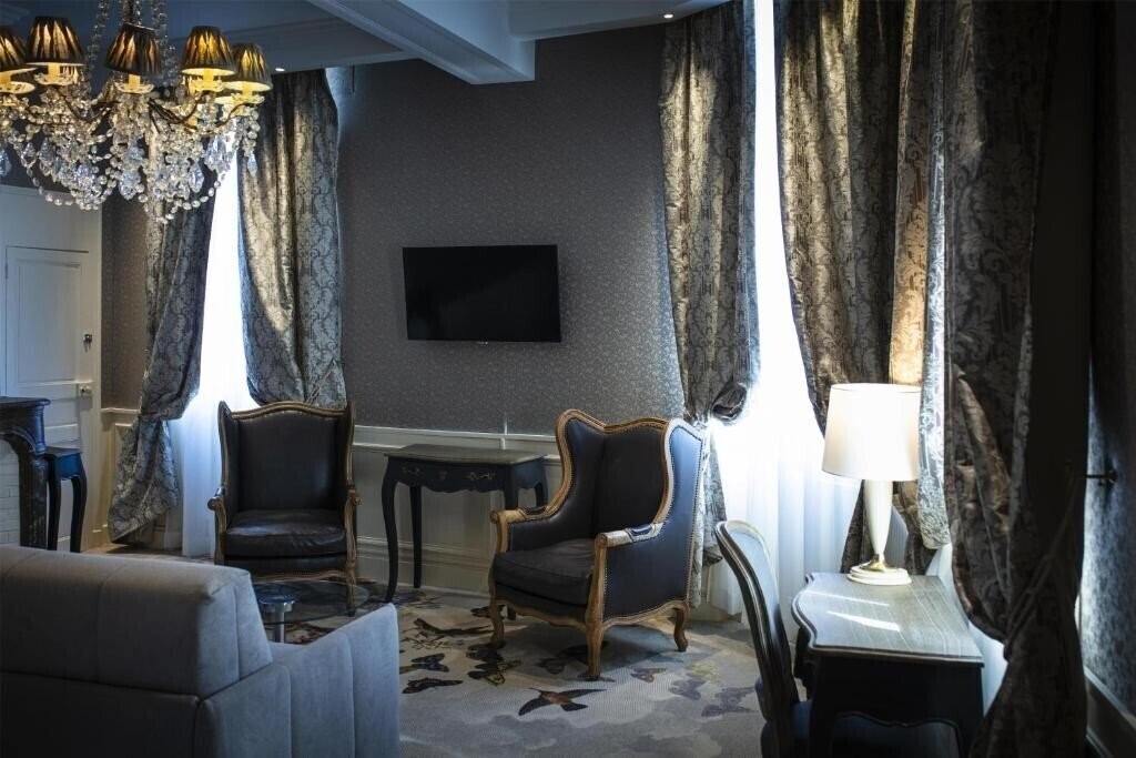Zdjęcie Hotel & SPA Le Grand Monarque Chartres 4*