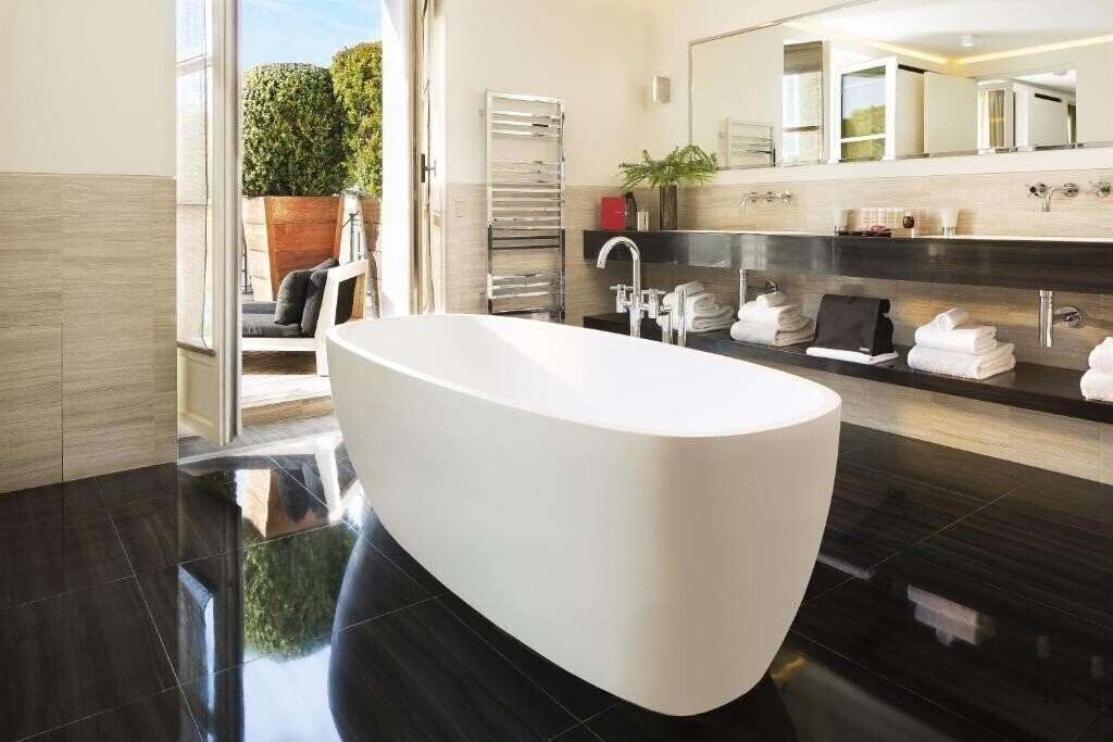 Картинка Hotel Marignan Champs Elysees 5*