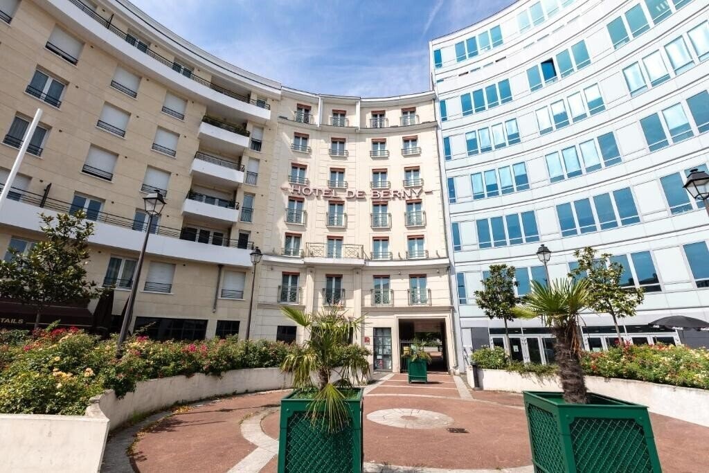 Отель Hotel de Berny 4*