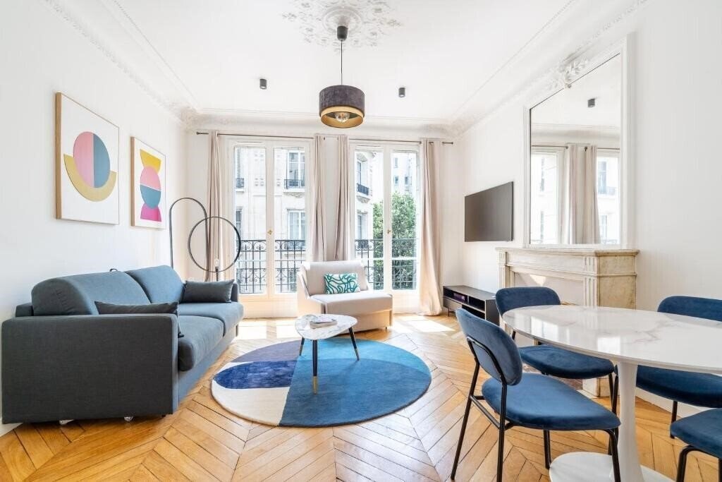 Отель HotelHome Paris 16 3*
