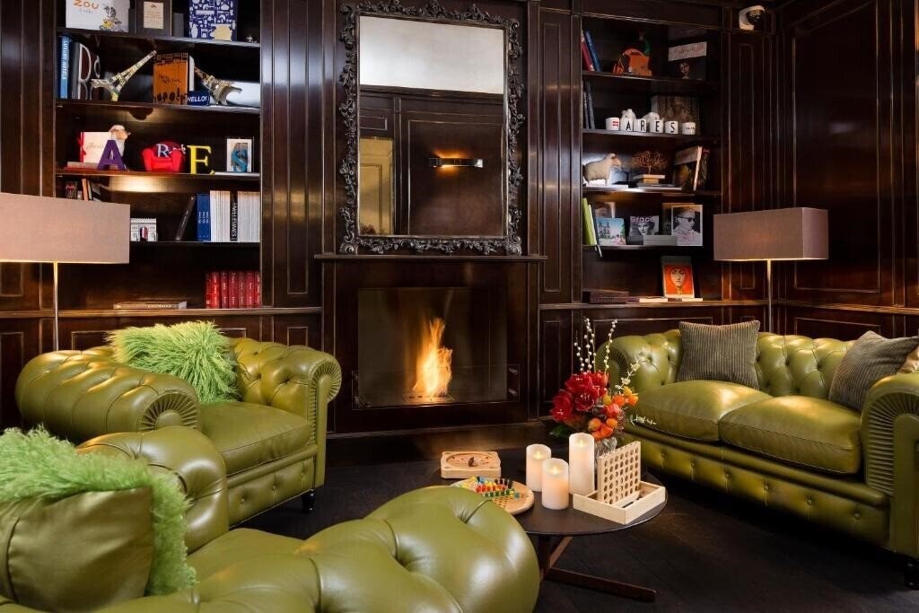 Отель Hotel Ares Eiffel 4*