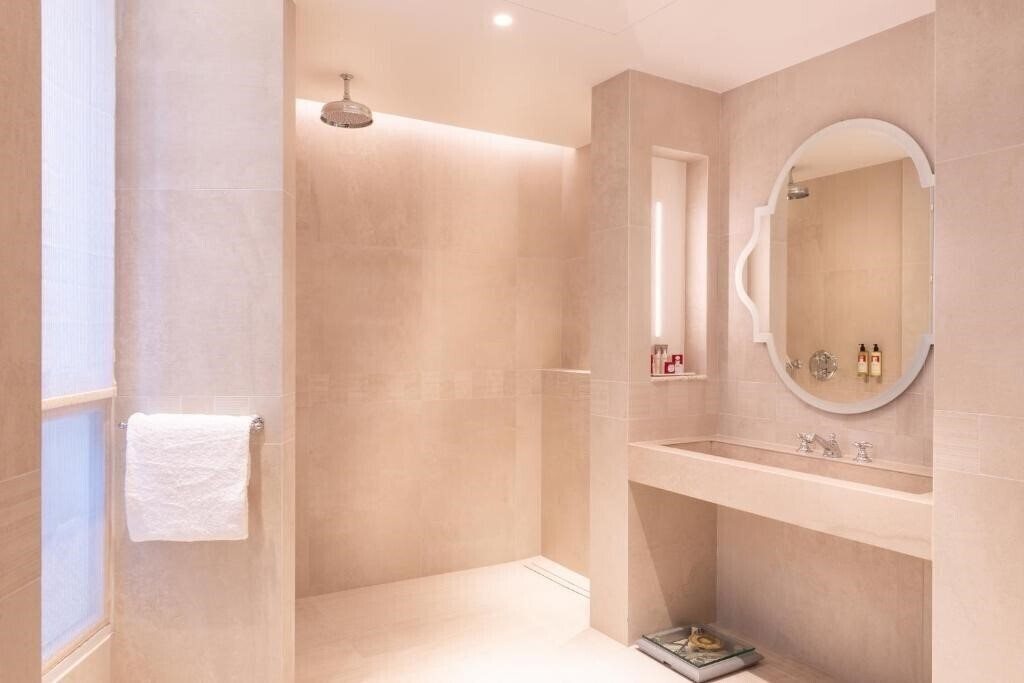 Картинка Hotel de Montesquieu 4*