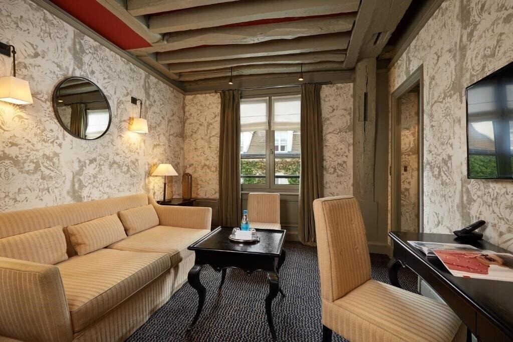 Zdjęcia Le Pavillon de La Reine 5*