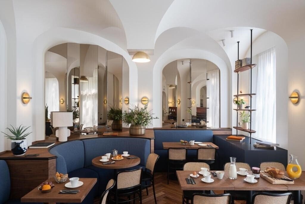 Отель Hotel Le Friedland 4*