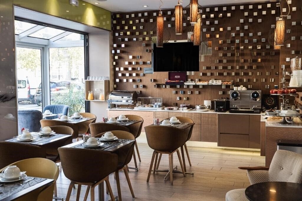 Изображение Hotel Eiffel Segur 3*
