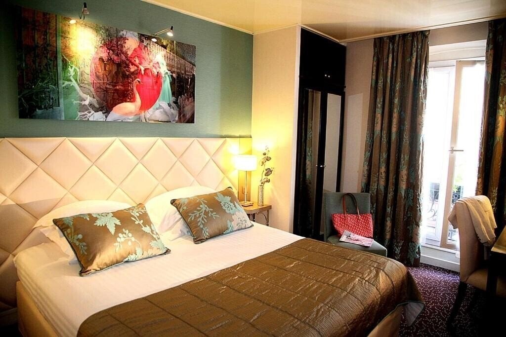 Hotel Anjou La Fayette 3*