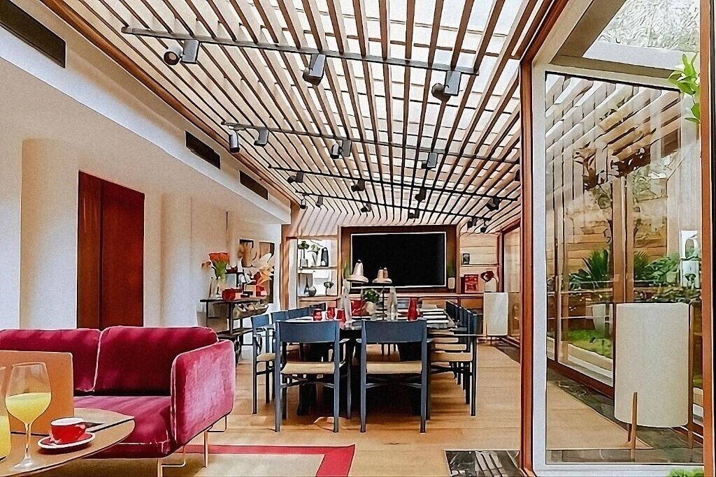 Готель Melia Royal Alma Boutique 4*