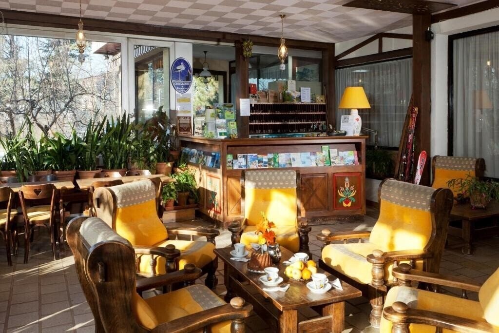 Zdjęcie Hotel Restaurant Pavillon Carina (ex. Hotel Carina Pavillon) 2*