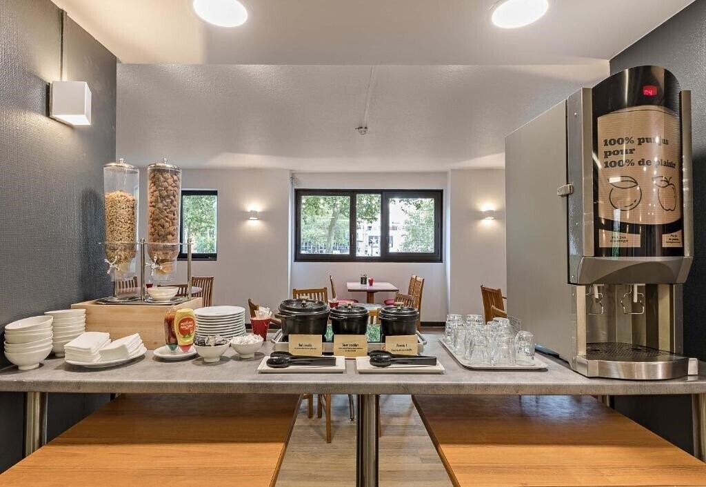 Зображення B&B Hotel Rouen Centre Rive Gauche 3*