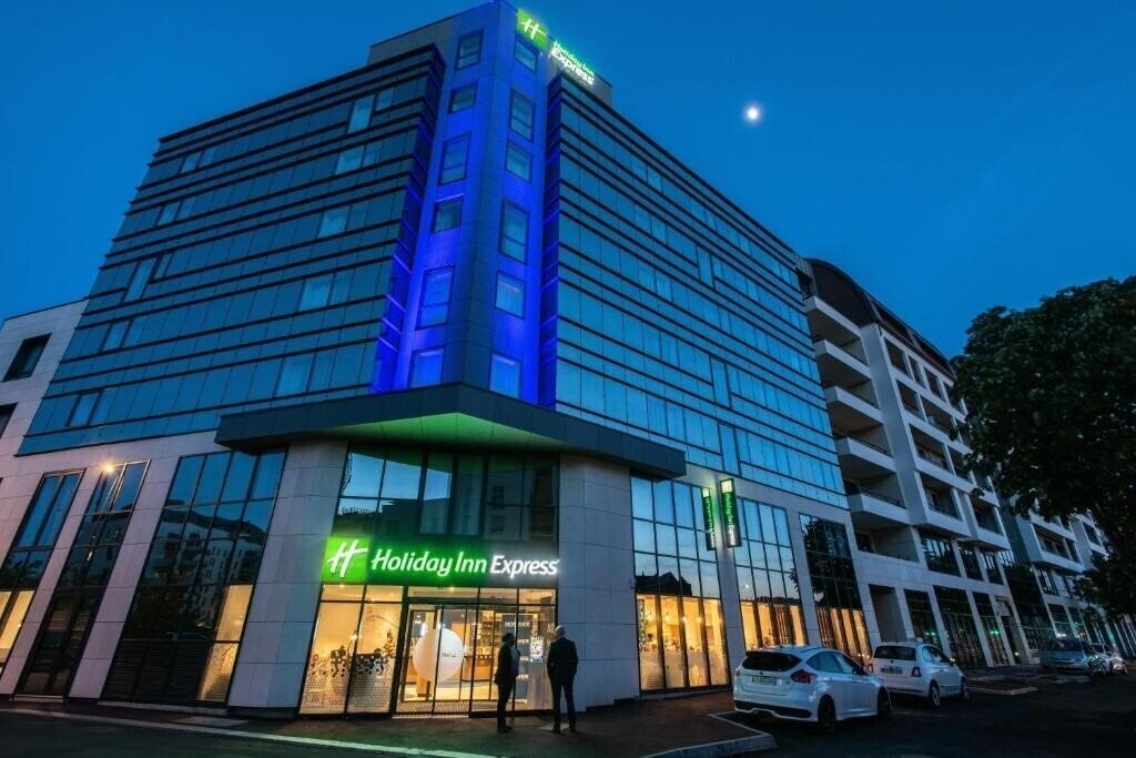 Готель Holiday Inn Express Rouen Centre Rive Gauche 3*