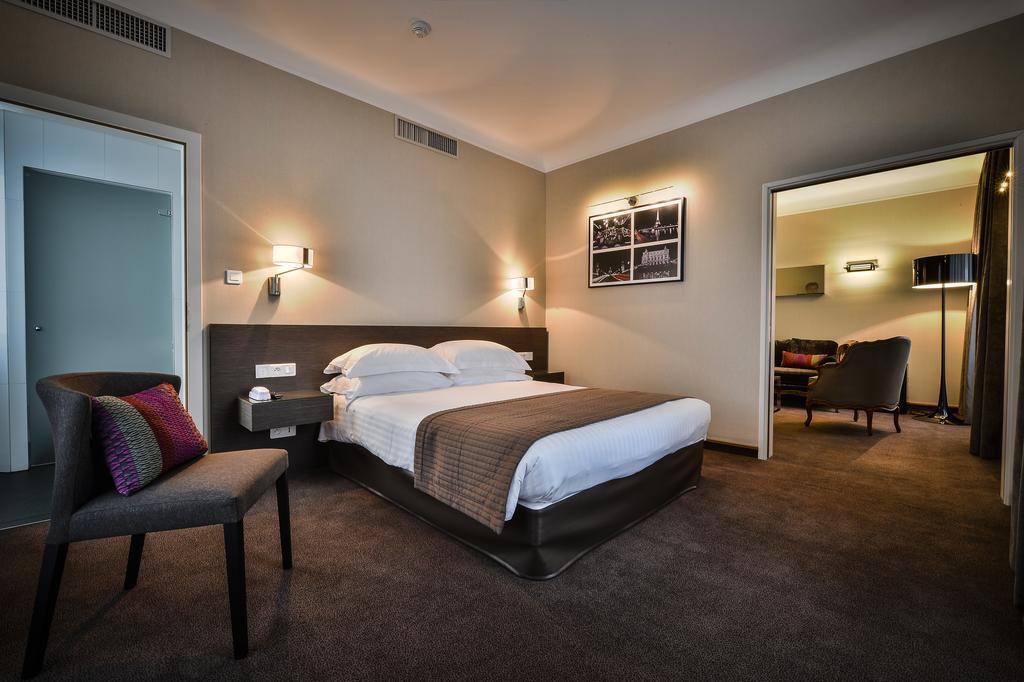 Obraz Maison Rouge 4*