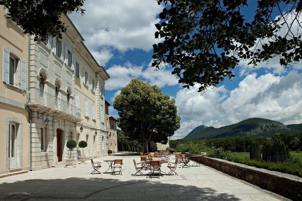 Zdjęcie Chateau De Taulane 4*