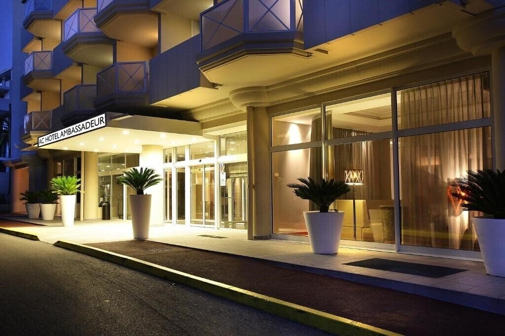 Hotel Ac By Marriott Ambassadeur 5*