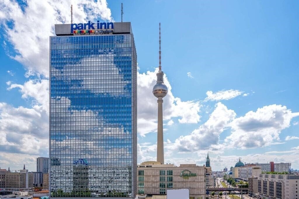 Фотографія Park-Inn Berlin Alexanderplatz 4*