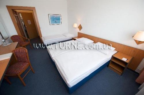 Hotel TRYP by Wyndham Berlin City East 3*