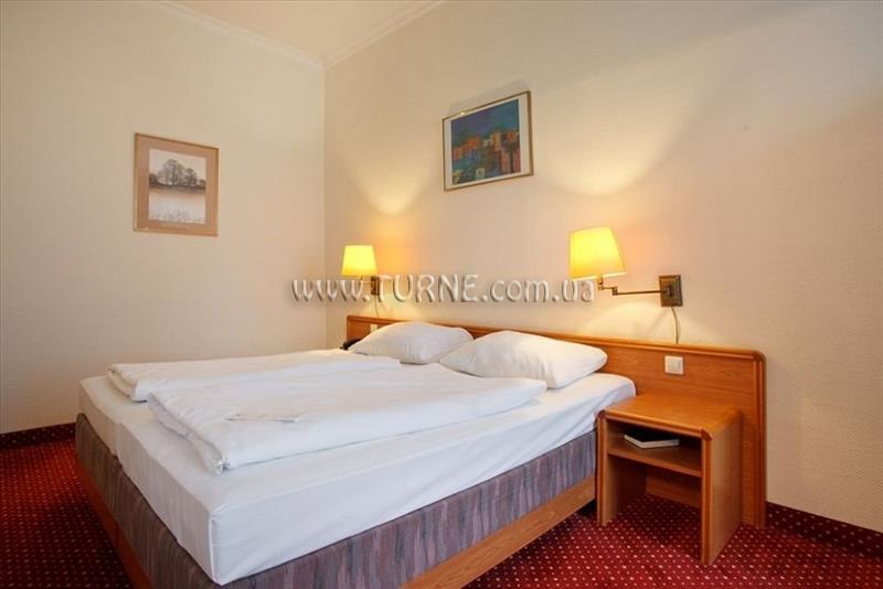 Изображение Azimut Hotel Berlin Kurfurstendamm 3*