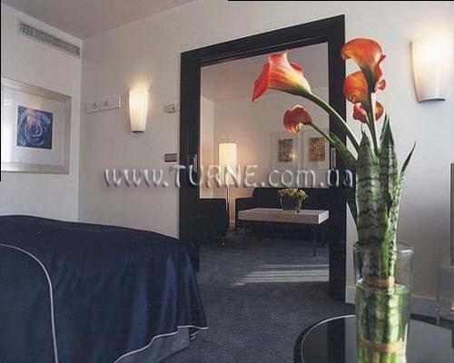 Фото Crowne Plaza 4*