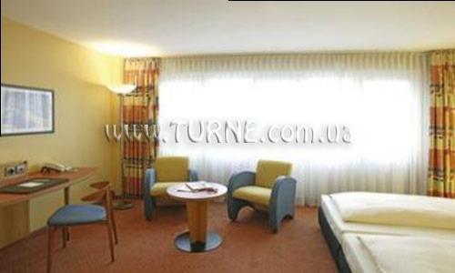 Zdjęcie NH Berlin Frankfurter Allee 4*