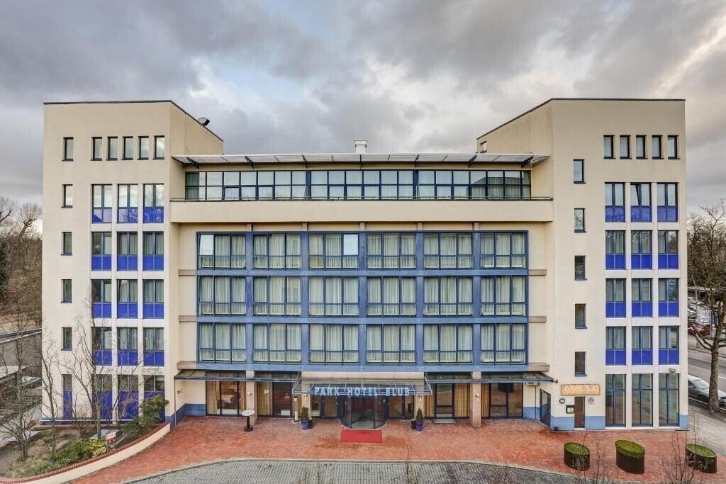 Отель Centro Park Hotel Berlin Neukoln 4*