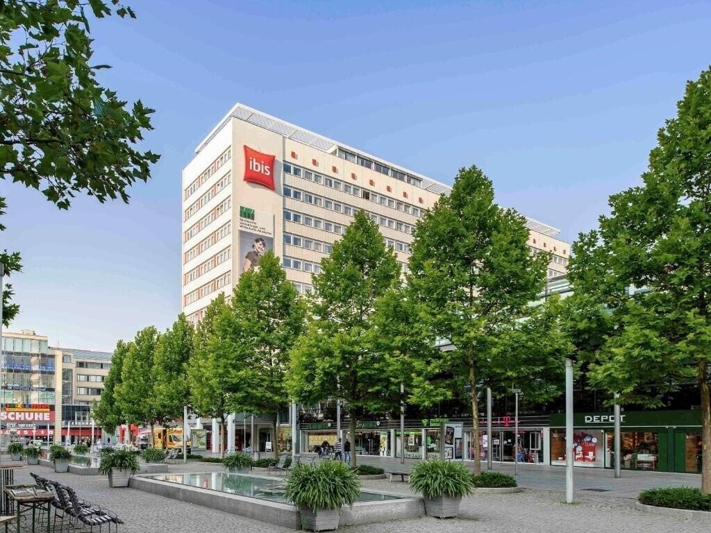 Готель Ibis Hotels Dresden 3*