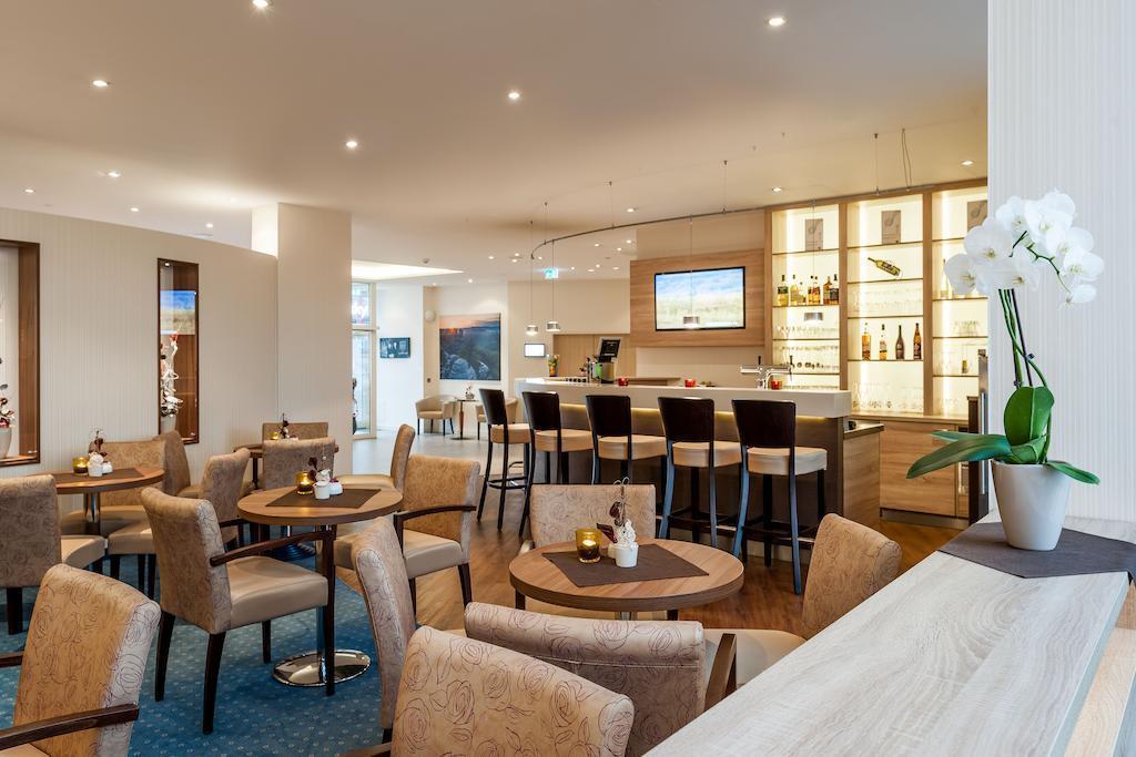 Zdjęcie Mercure Hotel Dresden Elbpromenade 3*