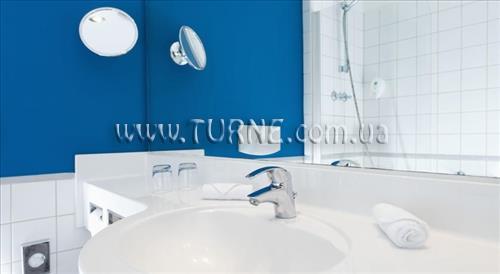 Фото Wyndham Garden Dusseldorf City Centre Konigsallee 4*