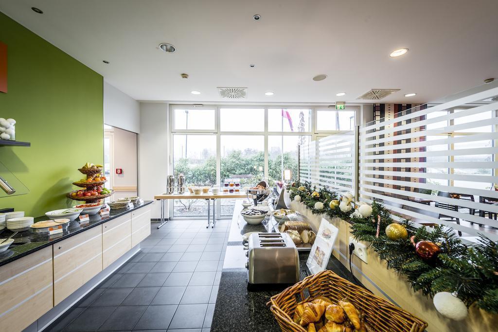 Zdjęcie Holiday Inn Express Duesseldorf - City North 3*