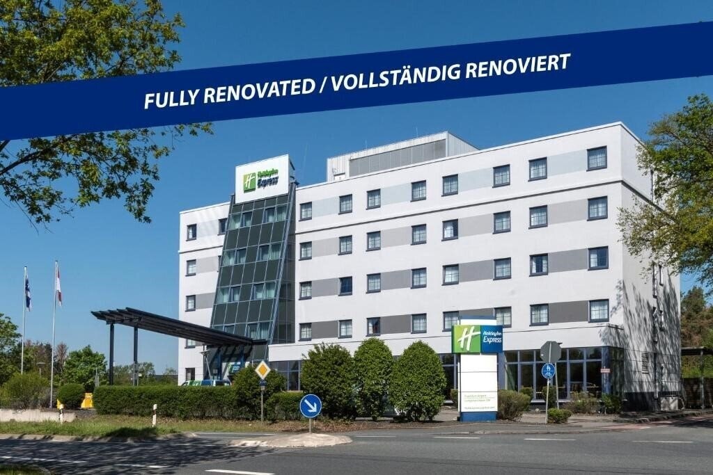 Фото Holiday Inn Express Frankfurt Airport 3*
