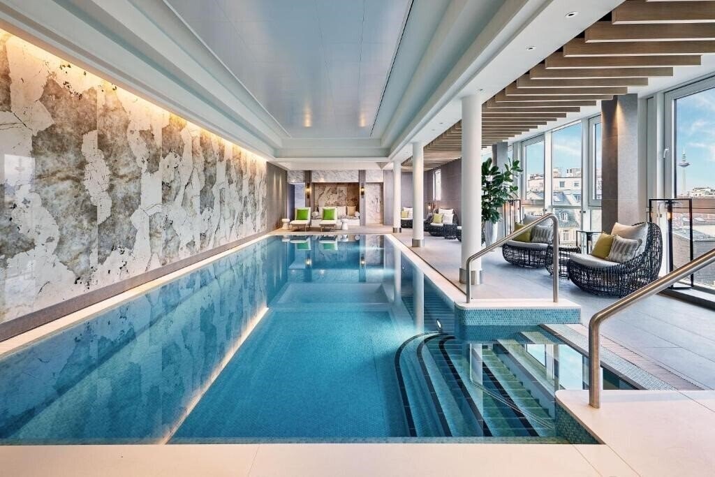 Отель The Westin Grand Frankfurt 5*