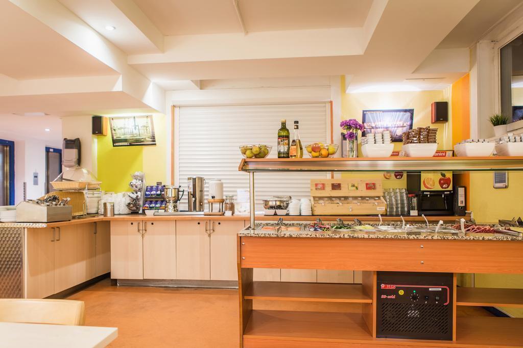 Zdjęcie A&O Hamburg Hammer Kirche 2*