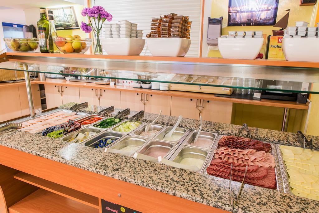 Obraz A&O Hamburg Hammer Kirche 2*