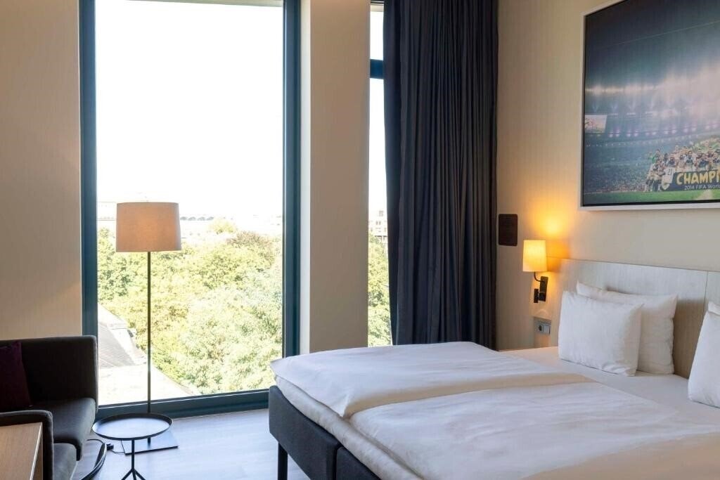 Фото Scandic Hamburg Emporio 4*
