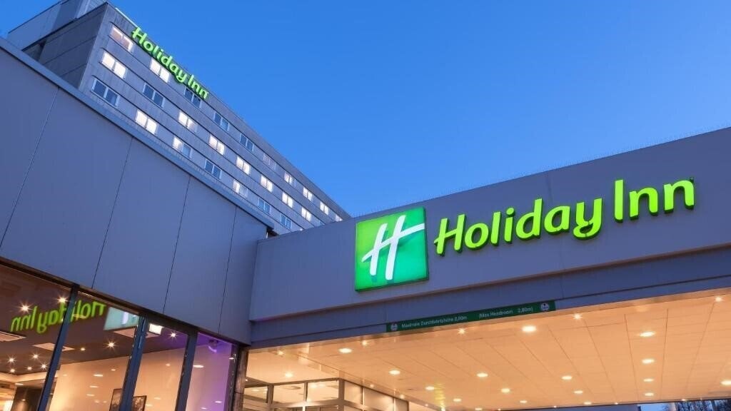 Картинка Holiday Inn Munich 4*