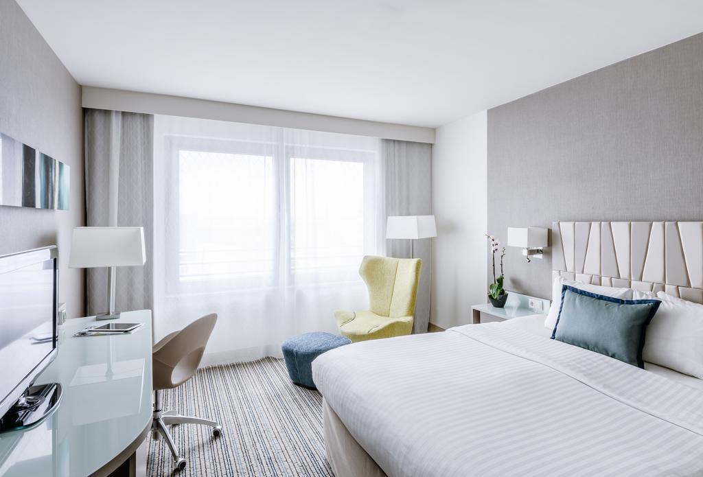 Hotel Courtyard By Marriott Munich City Center 4*