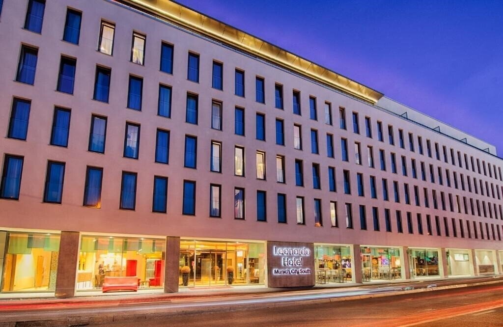 Hotel Leonardo Munich City South 4*