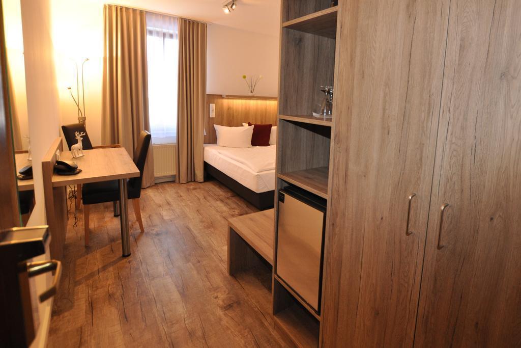 Zdjęcie Golden Leaf Perlach Allee Hof 3*