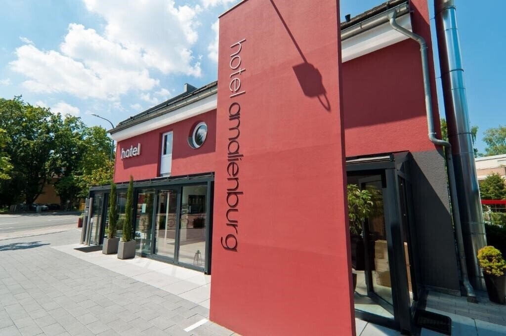 Фотографія Amalienburg 3*