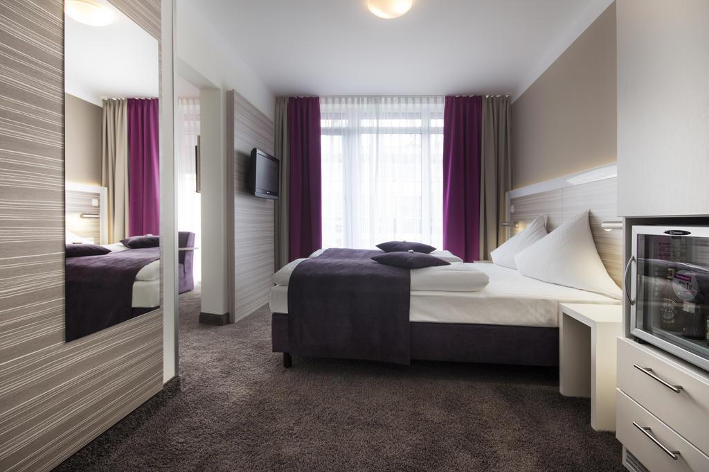 Отель Mirabell 3*